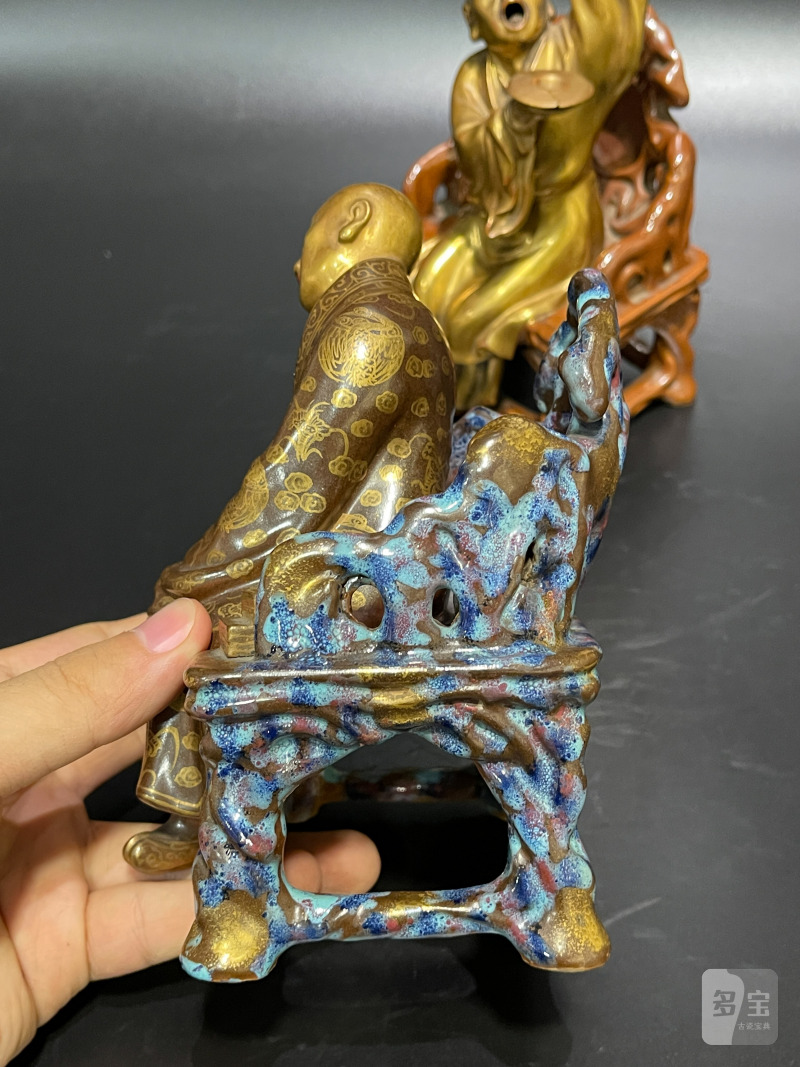 清乾隆 粉彩描金罗汉坐像一对 - 图14